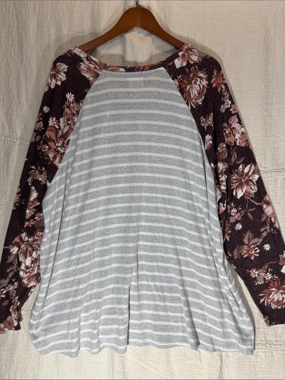 Gray Striped Long-Sleeve Raglan Tee with Brown Floral Sleeves - Picture 11 of 16